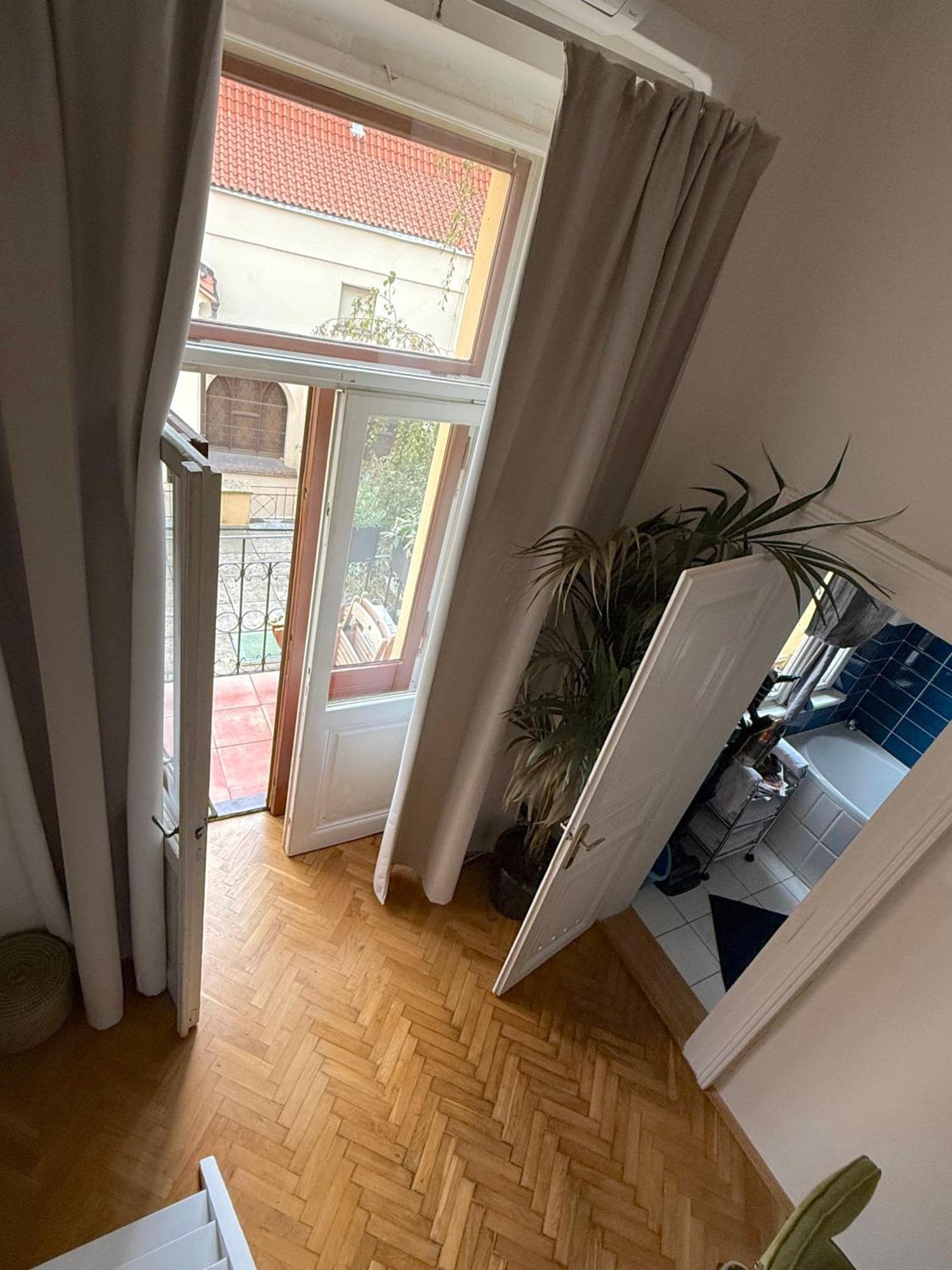 Apartment Siroka 14 Praag Buitenkant foto